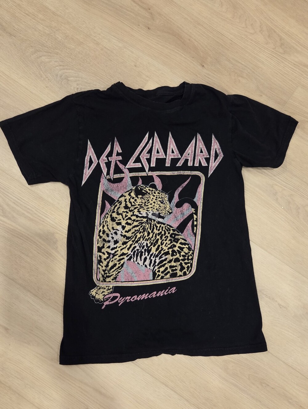 DEF LEPPARD | Pyromania Tee
